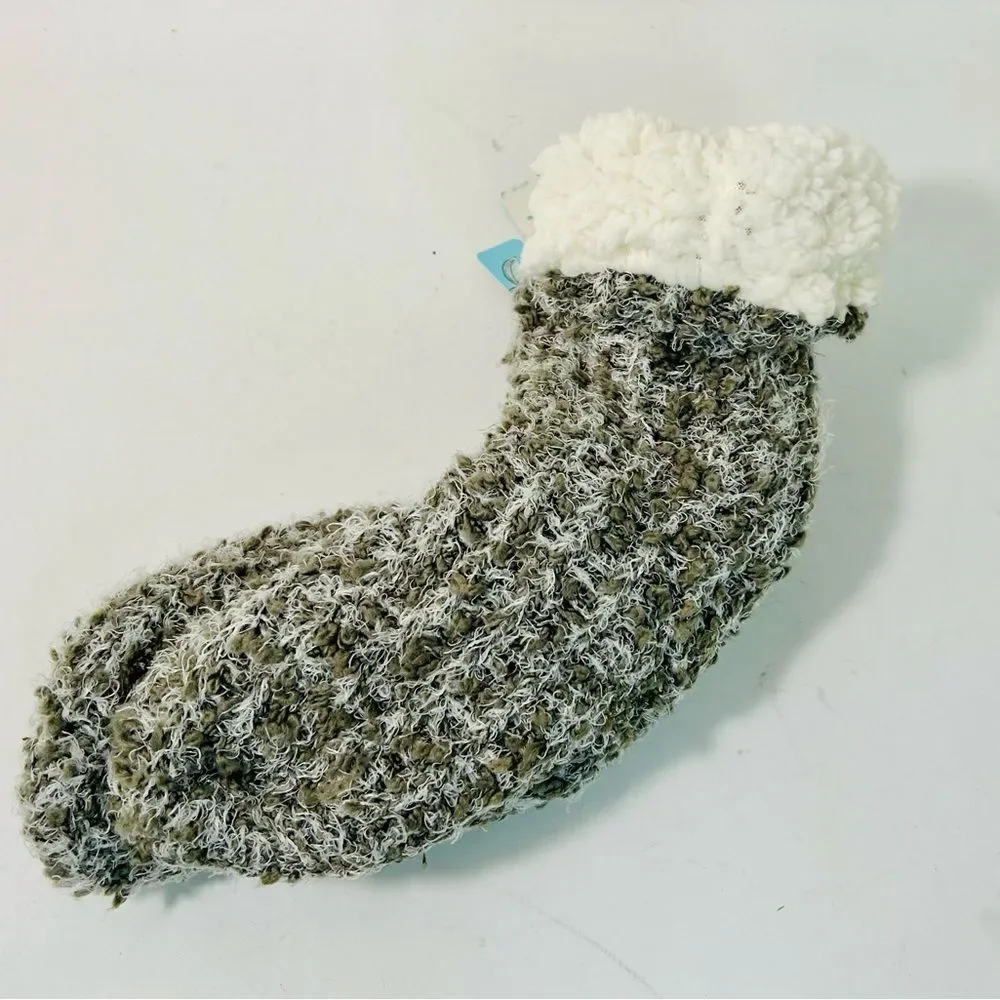 NEW Muk Luks Grey Marled Knit Fuzzy Socks Infused w/Shea Butter size 8.5-11 NWT